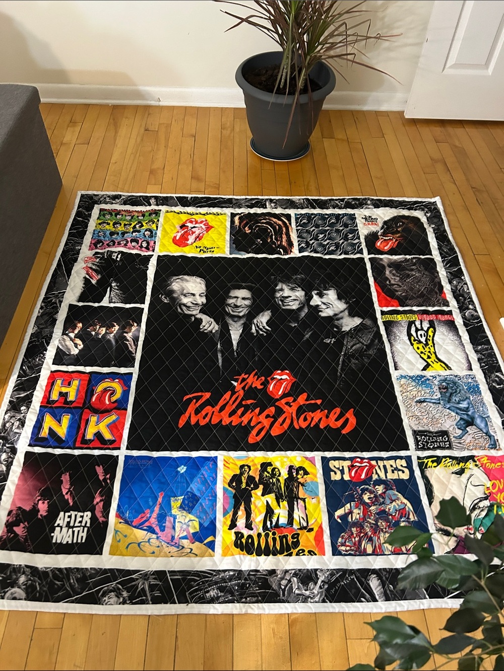 the Rolling Stones Black Multi-Color Patchwork Quilt 
# wall hanging